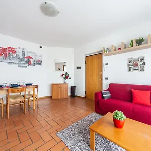 Cozy Apt - Private Parking & Terrace Appartamento
